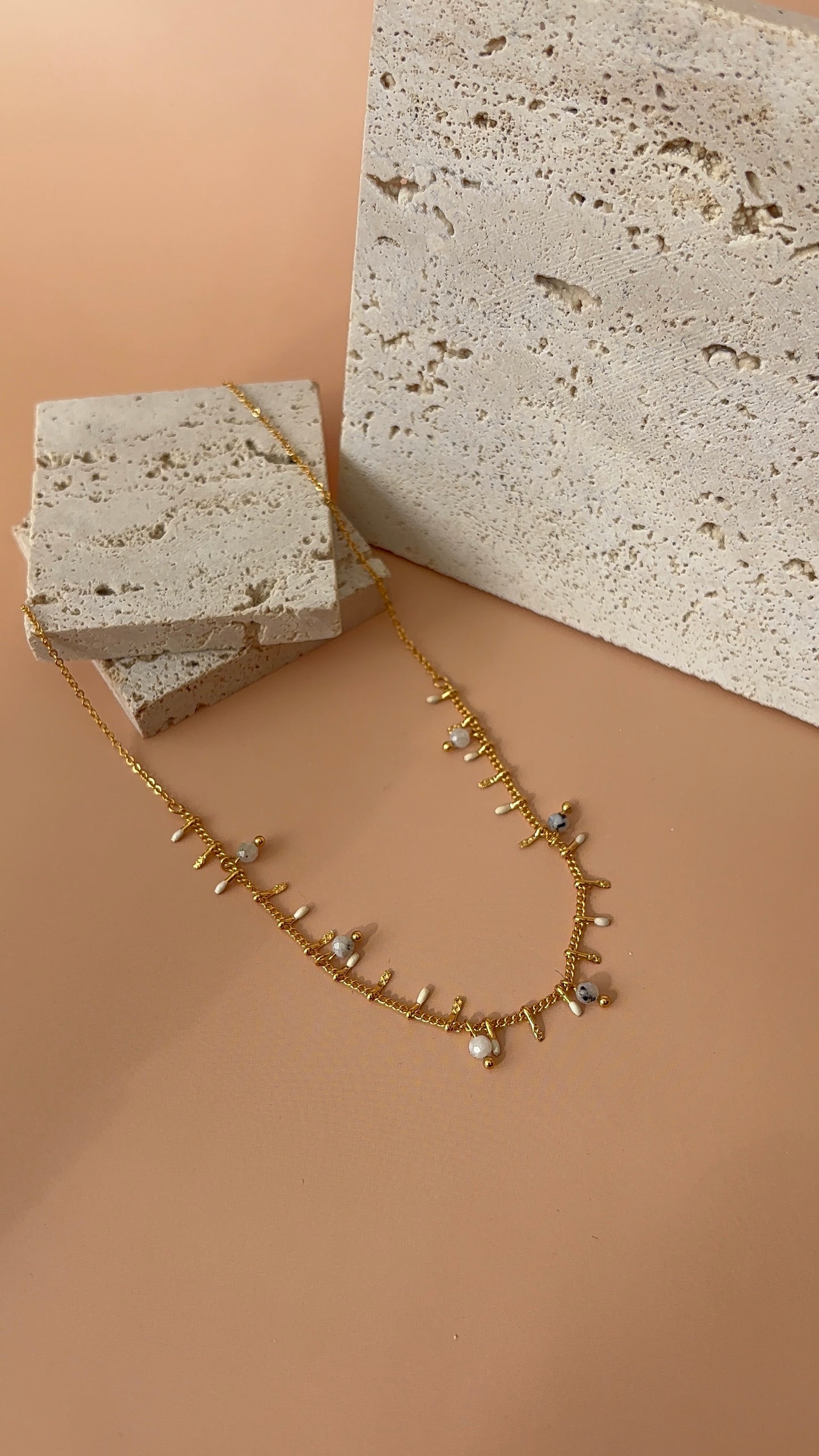 Collier Naya